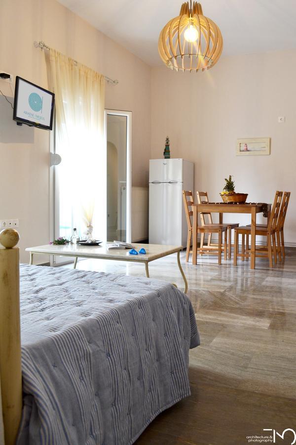 Ariadne & Theseus Apartments Naxos City Exteriör bild